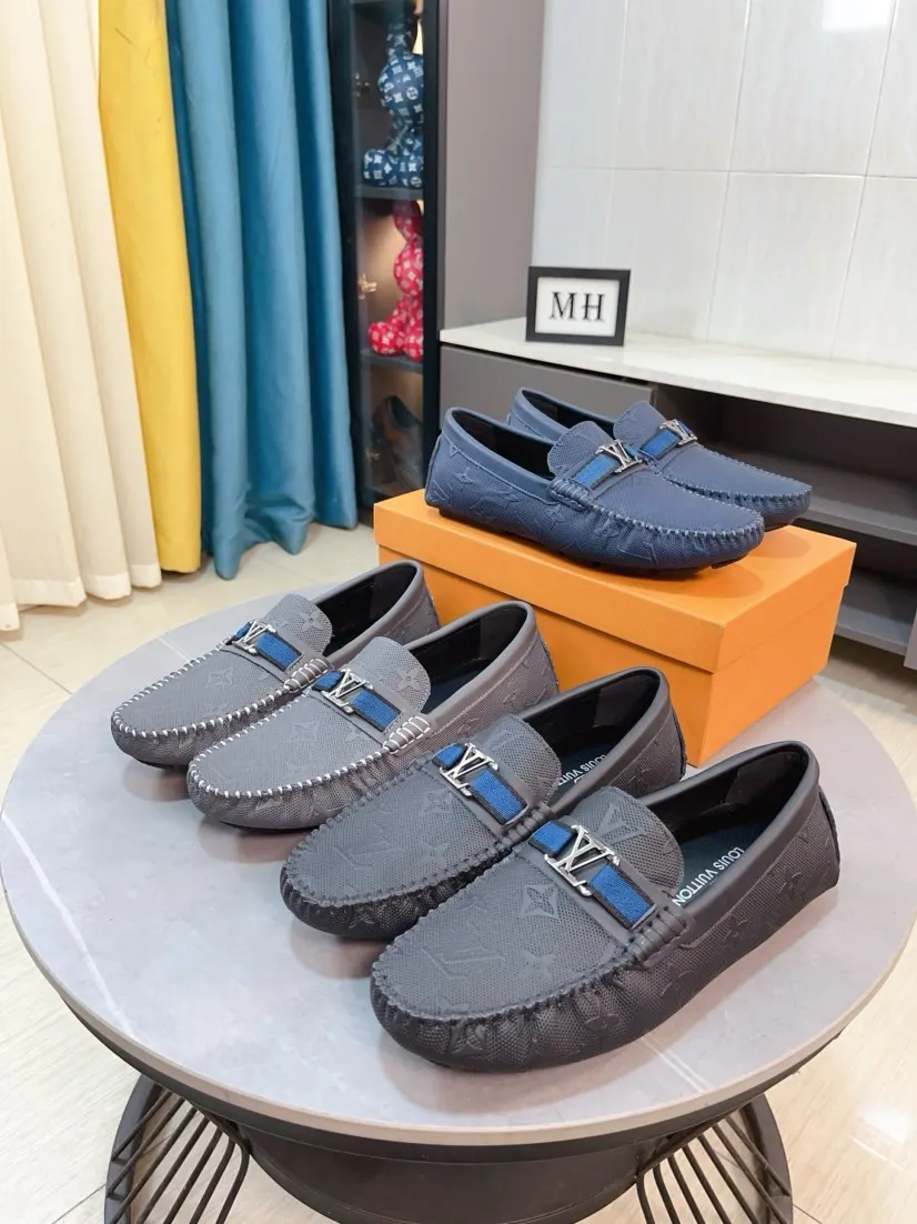 Men's men's shoes💰400🌹🌹[LV Louis Vuitton] New men's beanie shoes💝💝.. Top-grade imported cowhide embossed➕Comfortable leather lining. It is extremely skin-friendly and comfortable, feels very delicate, and the shape is very correct! Perfectly reflects the three-dimensional sense, code number: 38-44